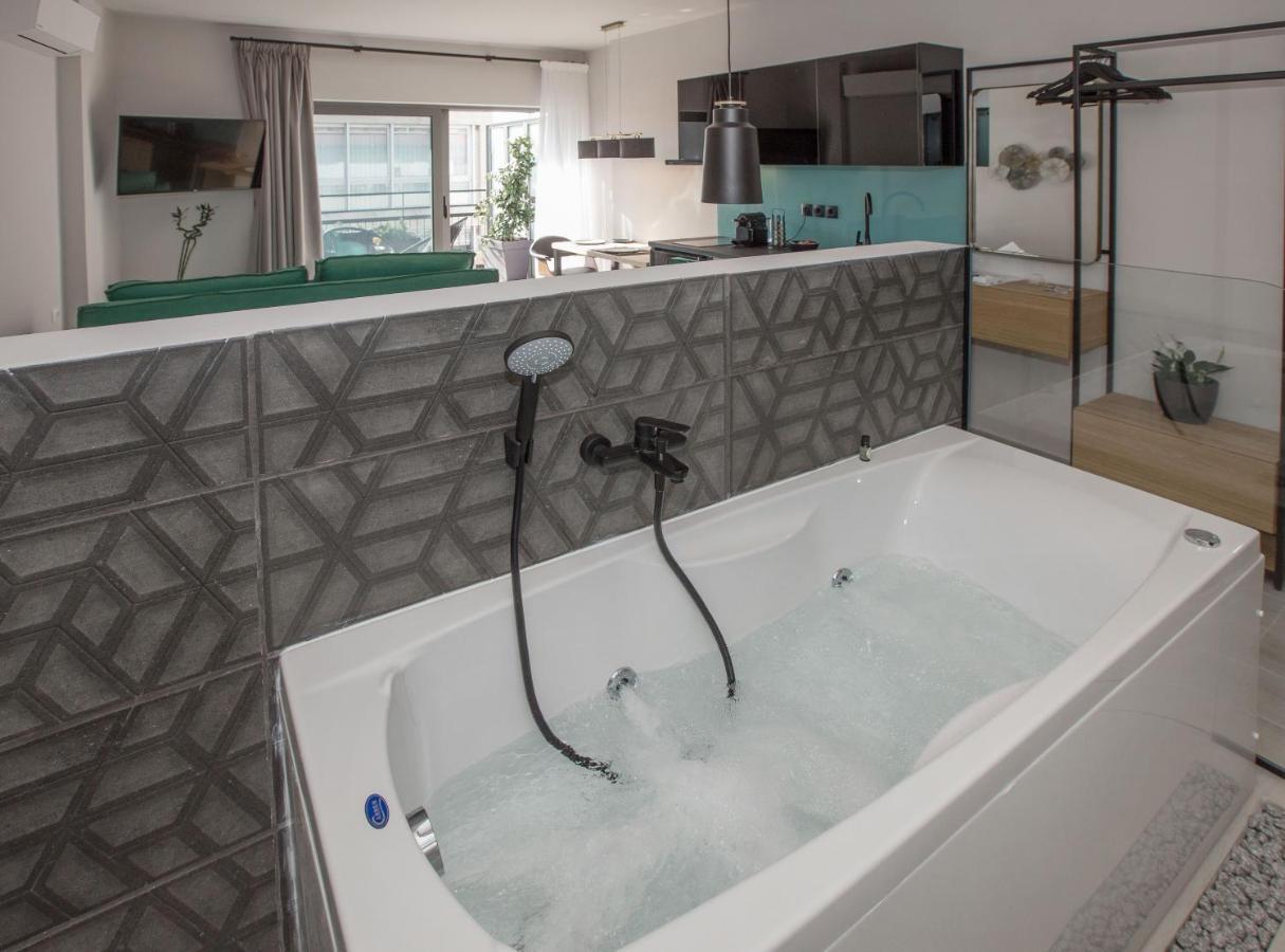 Ermou Monastiraki View Acropolis W Jacuzzi Apartment Athens Exterior photo